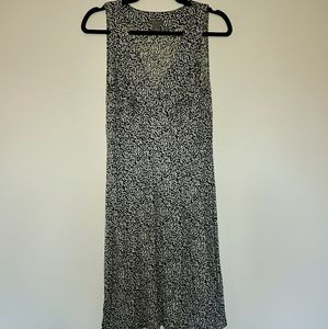Ann Taylor knit dress v neck size medium